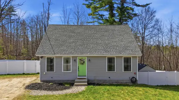 425 Weare Road, New Boston, NH 03070