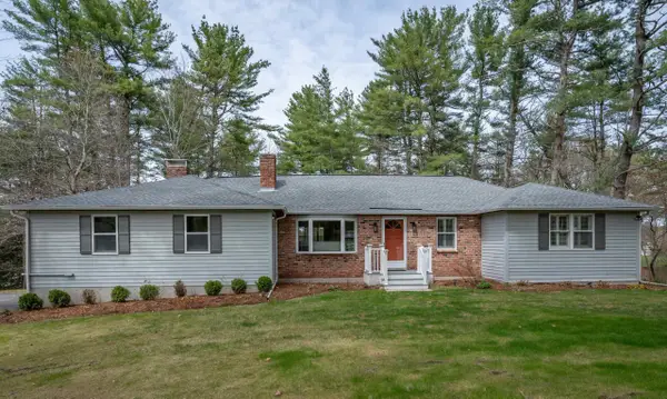 15 Twin Street, Windham, NH 03087-1766