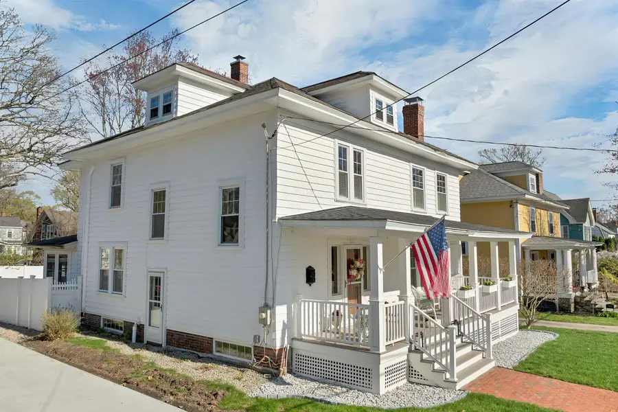 951 Chestnut Street, Manchester, NH 03104 - #3