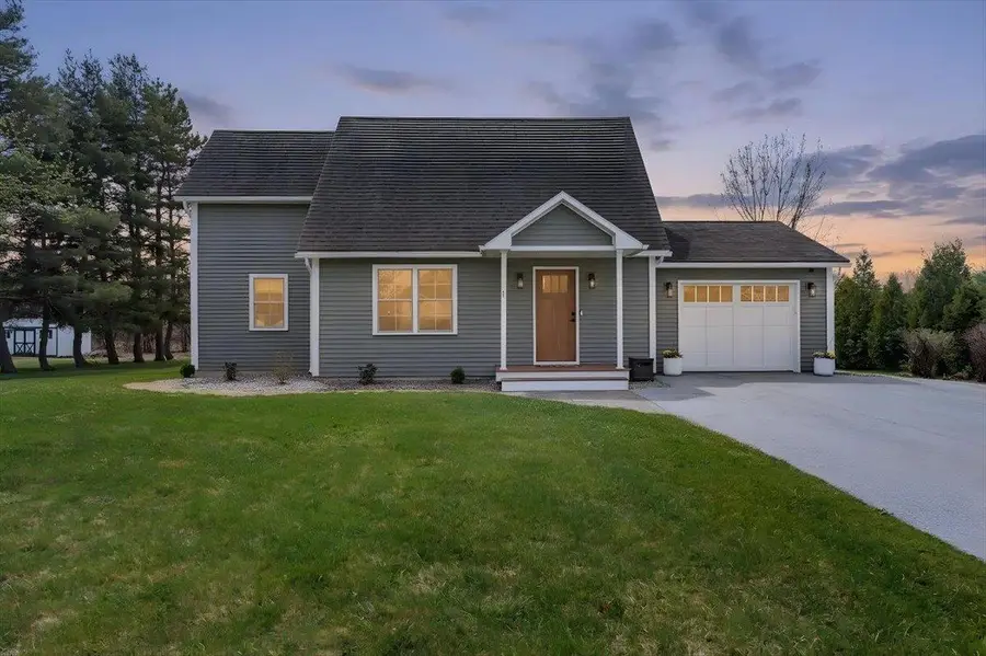 6 Vivian Lane, Saint Albans, VT 05478 - #3