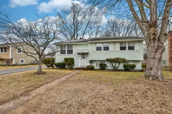 8 Kingston Drive, Nashua, NH 03060