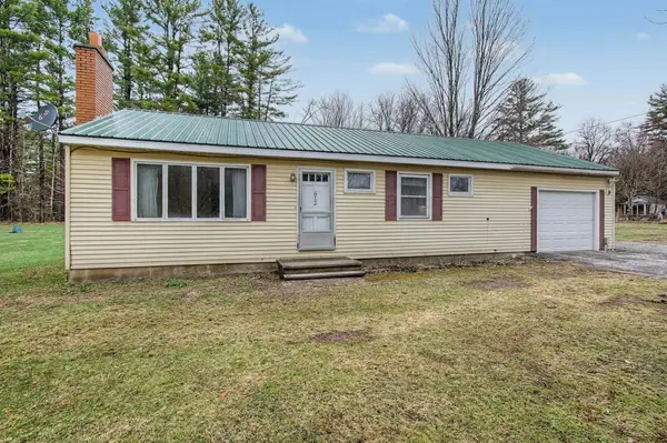 612 Vermont Route 15 West, Hyde Park, VT 05655