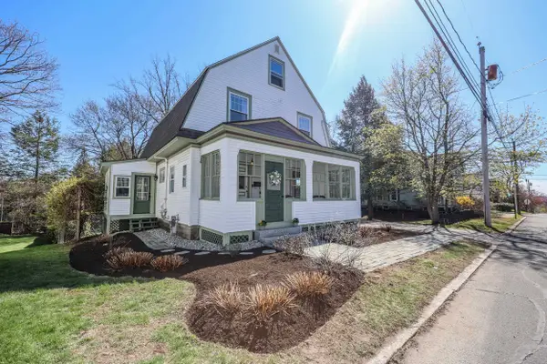 279 Sagamore Street, Manchester, NH 03104