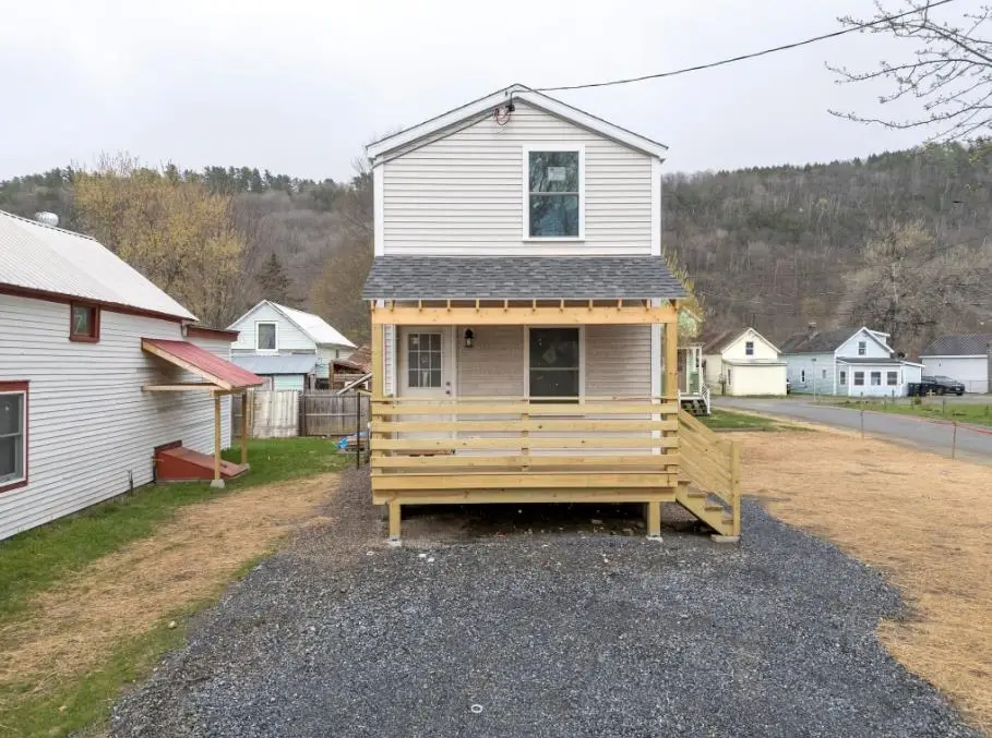 15 National Street, Windsor, VT 05089 - #1