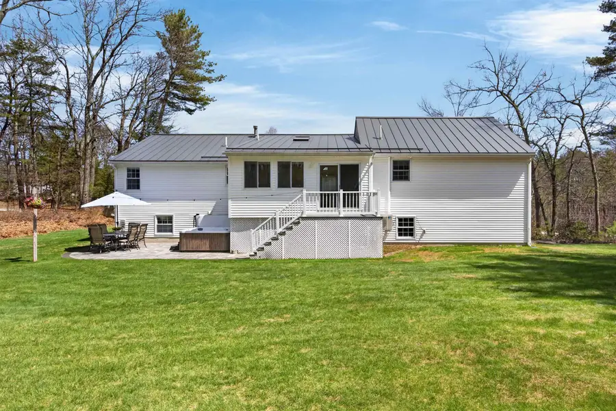 5 Maureen Lane, Hudson, NH 03051 - #3