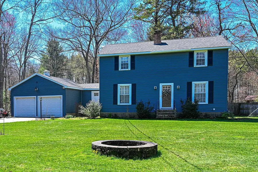 32 Hickory Drive, Amherst, NH 03031 - #2