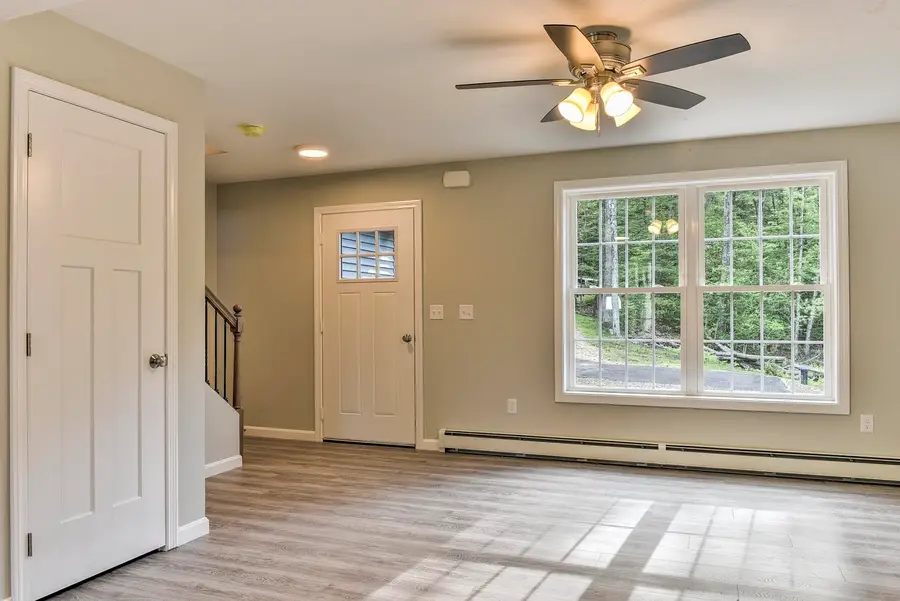 9 Ashley Avenue #5, Hinsdale, NH 03451 - #3