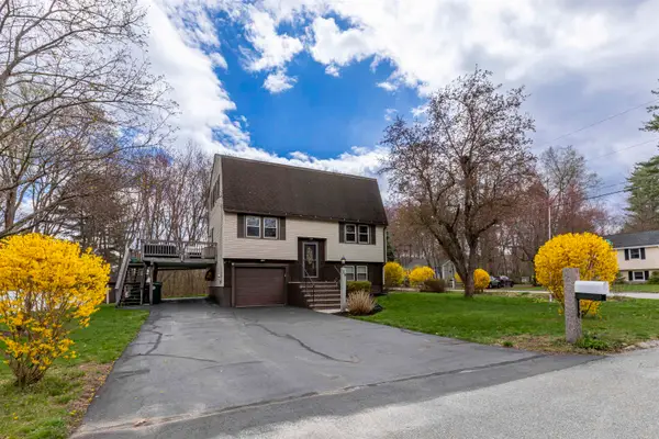 15 Elaine Drive, Nashua, NH 03062