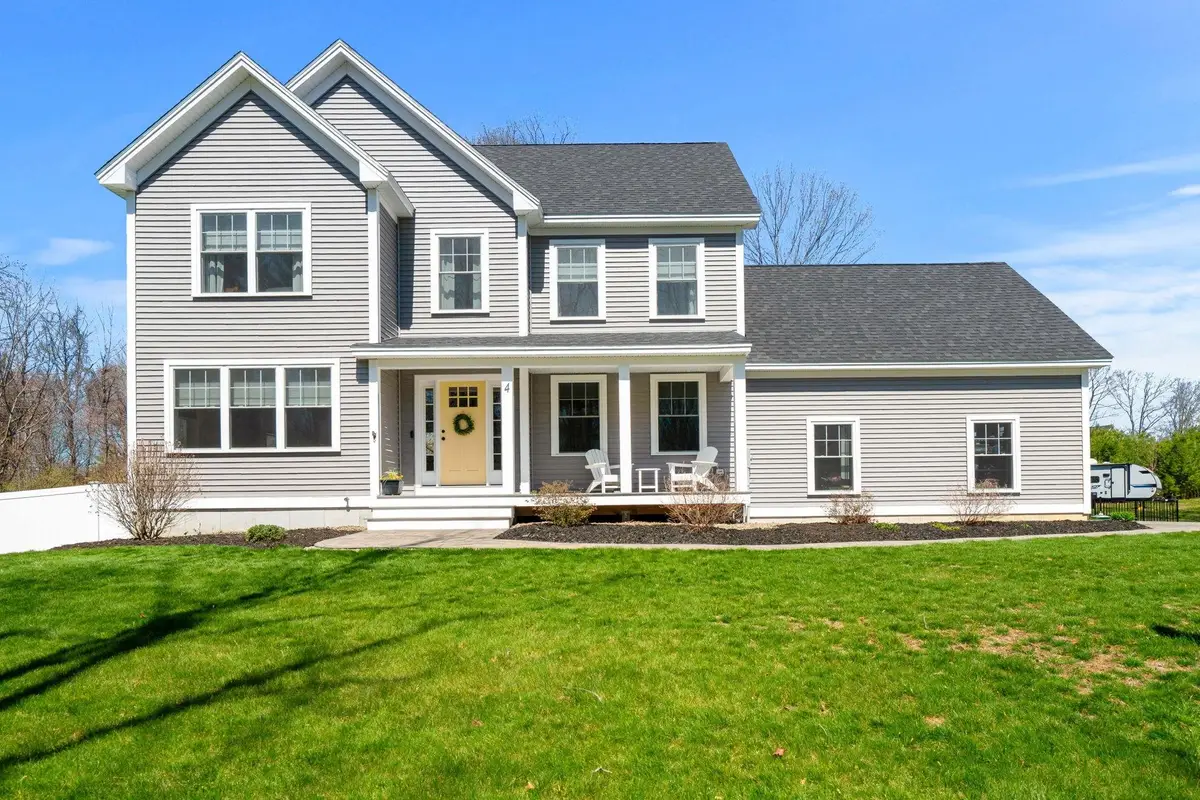 4 Overlook Drive, Epping, NH 03042 - #1