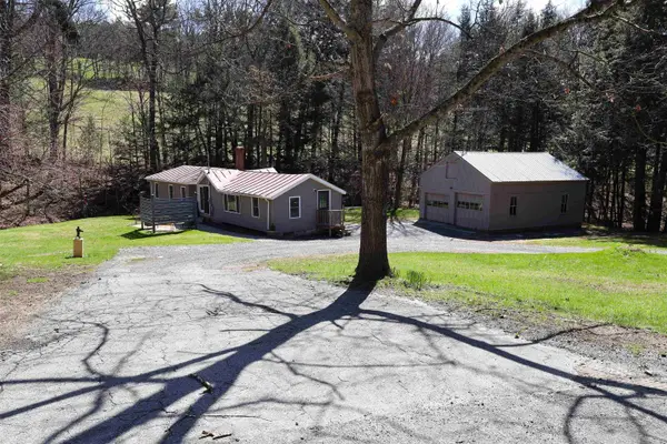 1013 Jericho Road, Hartford, VT 05001