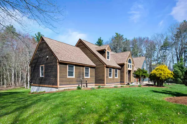 17 Madison Avenue, Kingston, NH 03848