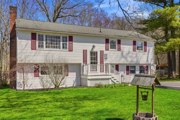 8 Old Coach Road, Salem, NH 03079