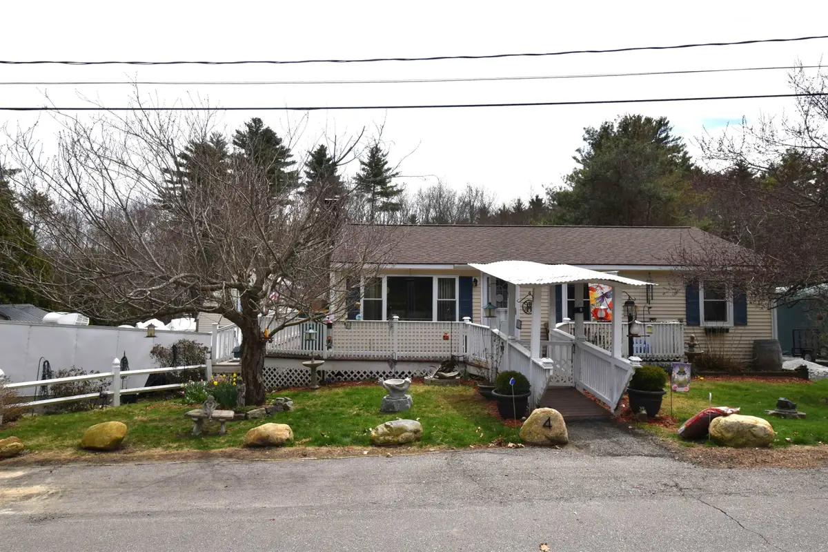 4 Independence Avenue, Kingston, NH 03848 - #1