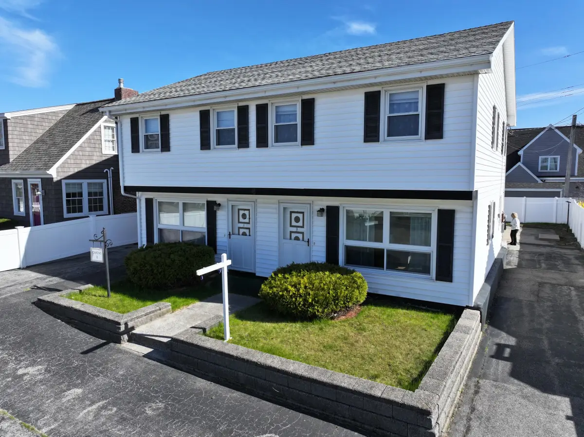 8 Nashua Street #A & B, Seabrook, NH 03874 - #1