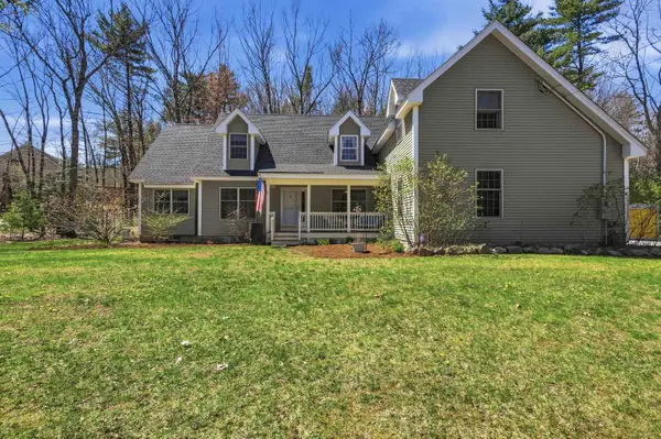 5 Sarah's Way, Newton, NH 03858-3427