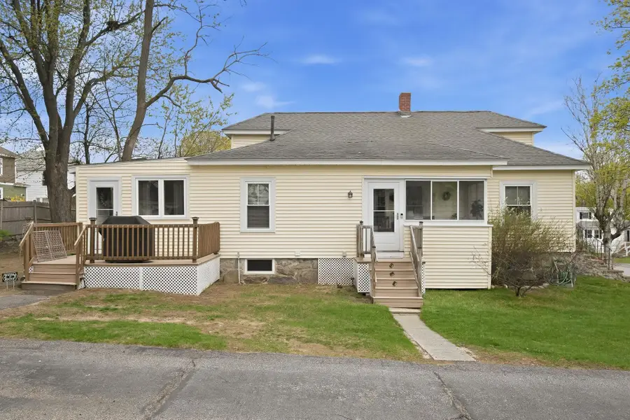 82 Sunnyside Street, Manchester, NH 03103 - #3