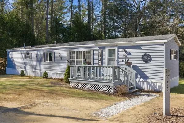 22 Brook Circle, Loudon, NH 03307
