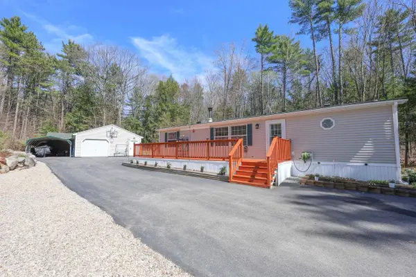 2435 Weare Road, Henniker, NH 03242