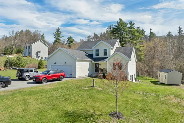 31 Carriage Hill Road, Wilton, NH 03452