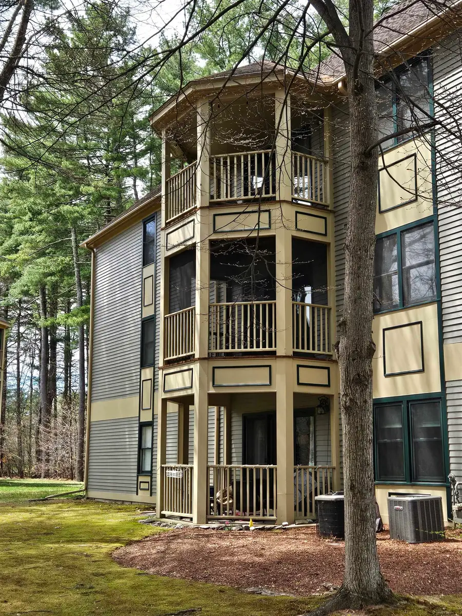 9 Bartemus Trail #208, Nashua, NH 03063 - #3