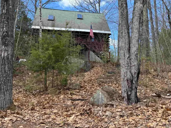 61 Bayle Mountain Road, Ossipee, NH 03814
