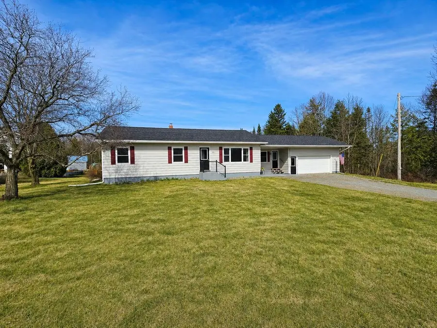 2414 Route 5, Irasburg, VT 05845 - #2