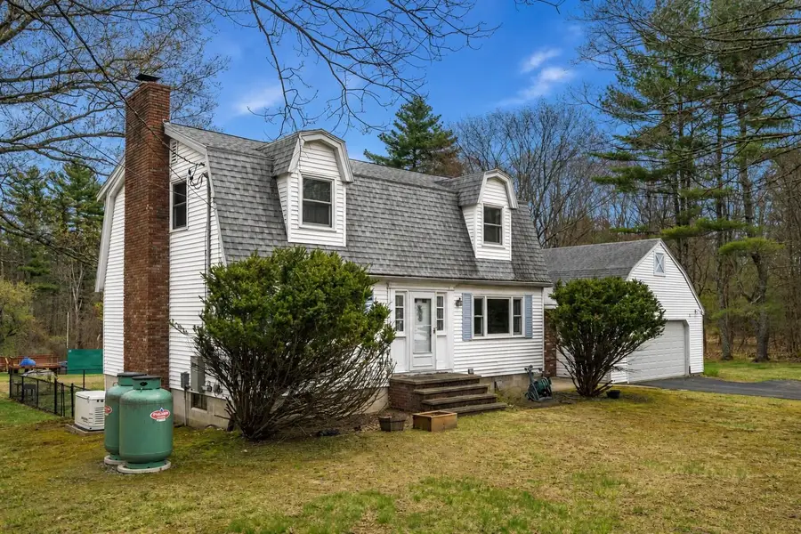 19 Dutton Road, Pelham, NH 03076 - #2