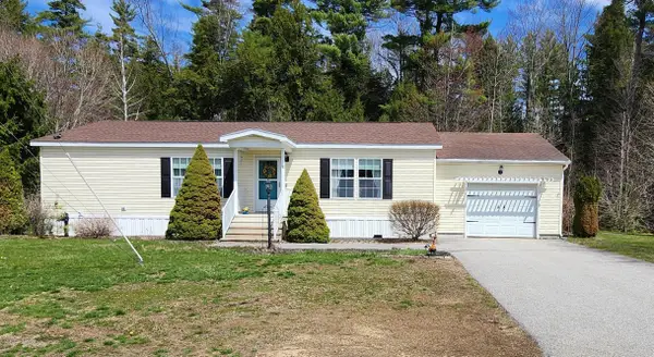 8 Timberline Drive, Tilton, NH 03276