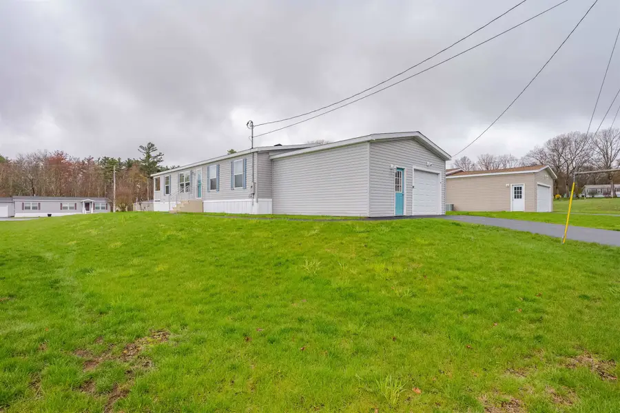31 Meredith Drive, Hampstead, NH 03841 - #2