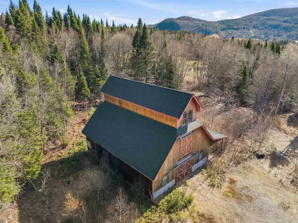 1660 Halls Stream Road #4, Pittsburg, NH 03592