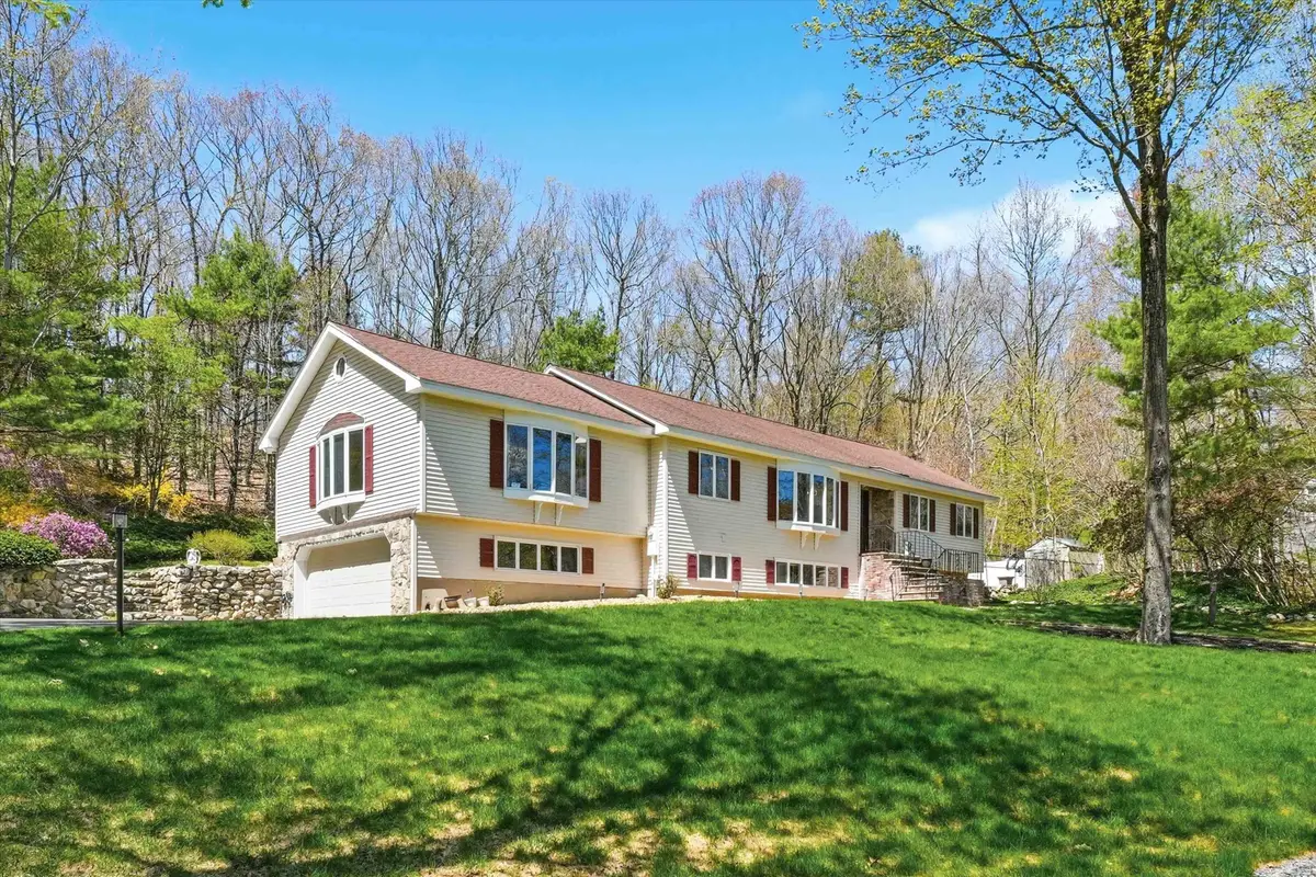 11 Oriole Road, Windham, NH 03087 - #1