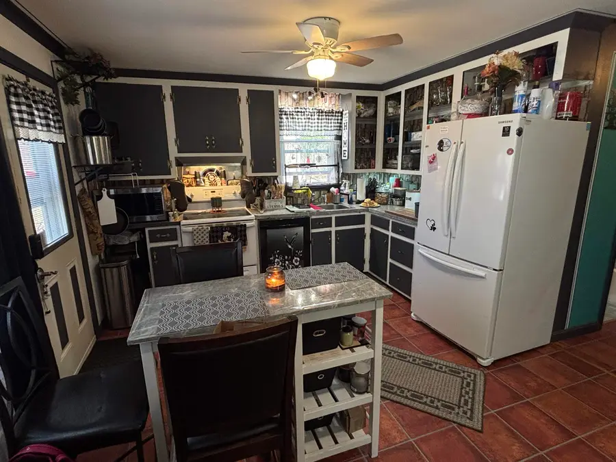 321 W Mitchell Street, Manchester, NH 03103 - #2