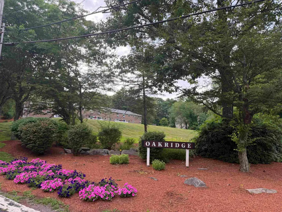 79 Oakridge Drive, Londonderry, NH 01844 - #3