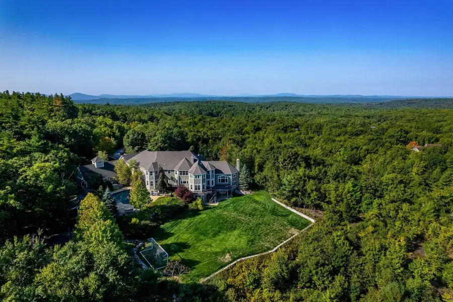 6 Crescent Drive, Bow, NH 03304 - #3