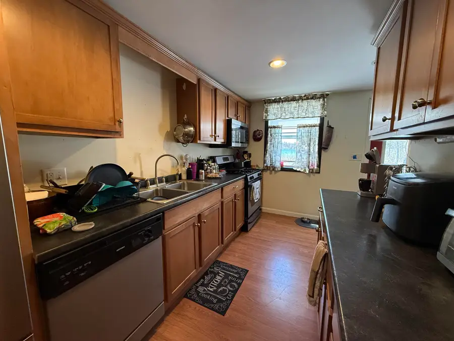 16 W Shore Drive, Raymond, NH 03077 - #2