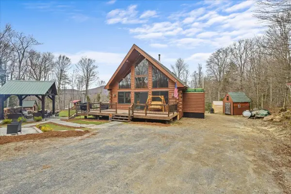 487 Rue Madeline, Readsboro, VT 05350