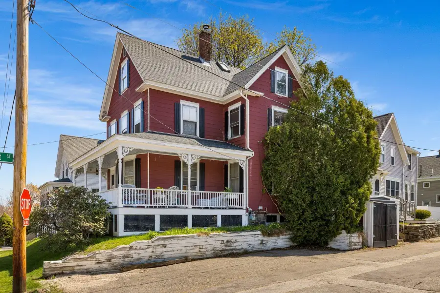 139 Thornton Street, Portsmouth, NH 03801 - #3