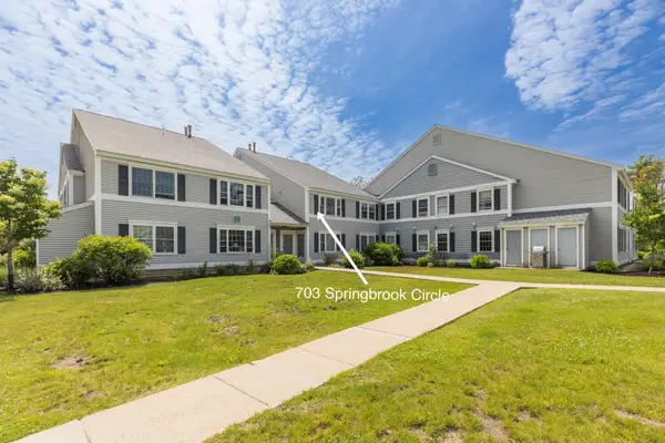 703 Springbrook Circle, Portsmouth, NH 03801