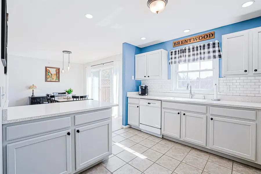 8 Windsor Lane, Brentwood, NH 03833 - #2