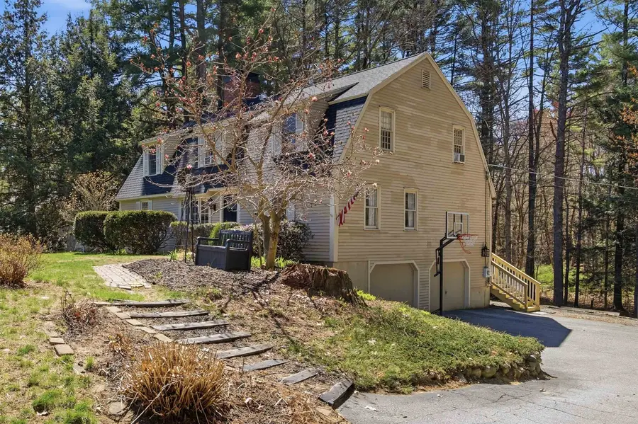 1 Thatcher Drive, Amherst, NH 03031 - #2