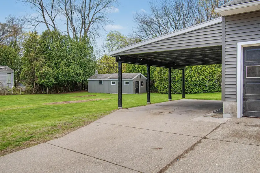 49 Helen Avenue, South Burlington, VT 05403 - #3