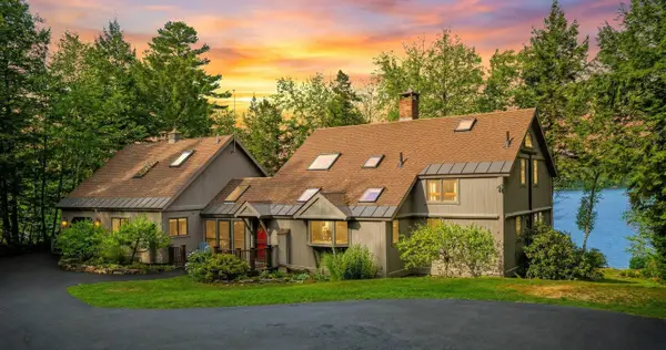 109 South Cove Road, New London, NH 03257