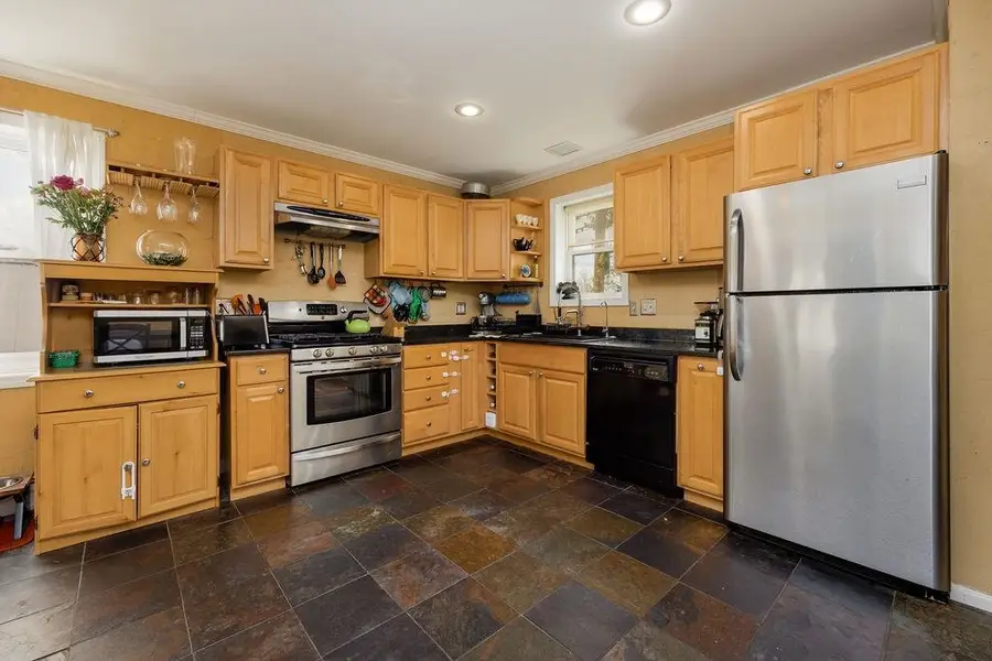 44 Acorn Street, White River Junction, VT 05001 - #2