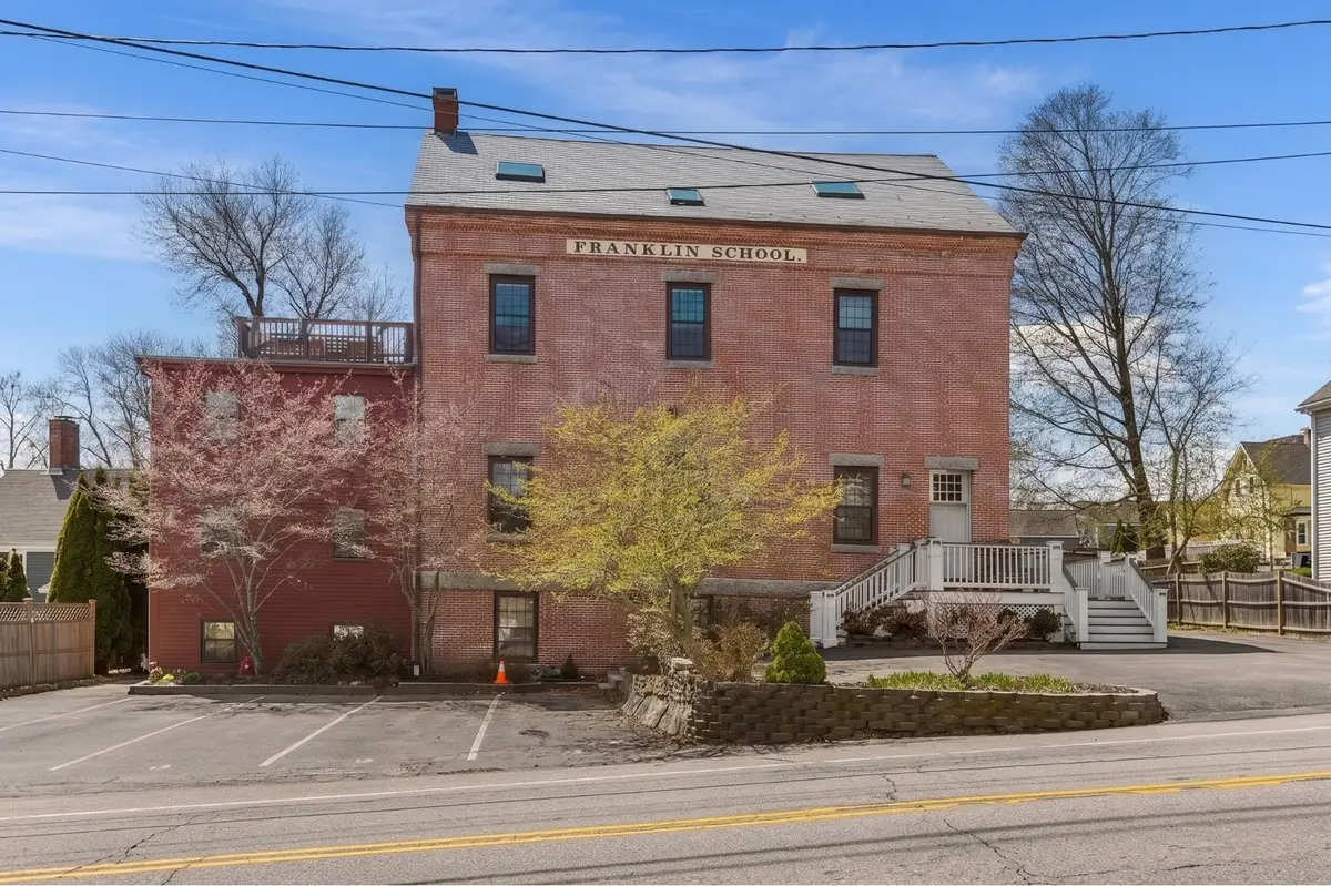 348 Maplewood Avenue #1, Portsmouth, NH 03801 - #1