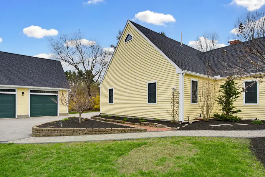 6 Fifield Lane #B, Stratham, NH 03885 - #2