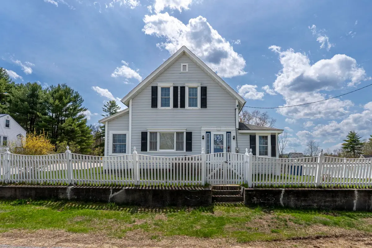 16 Montgomery Drive, Farmington, NH 03835 - #1