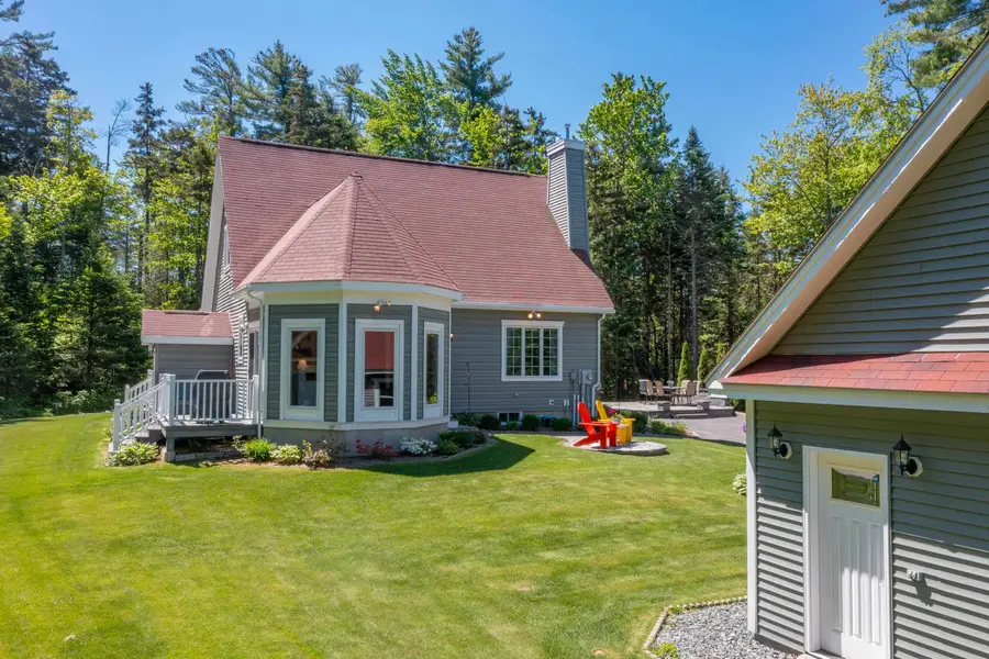 105 Loft Circle, Campton, NH 03223 - #2