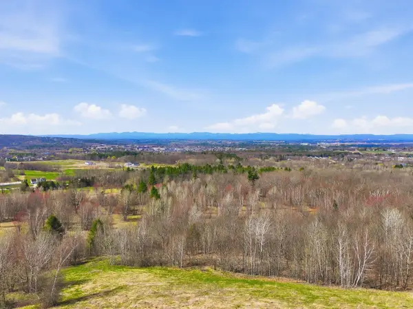 351 Ledgewood Drive, Williston, VT 05495