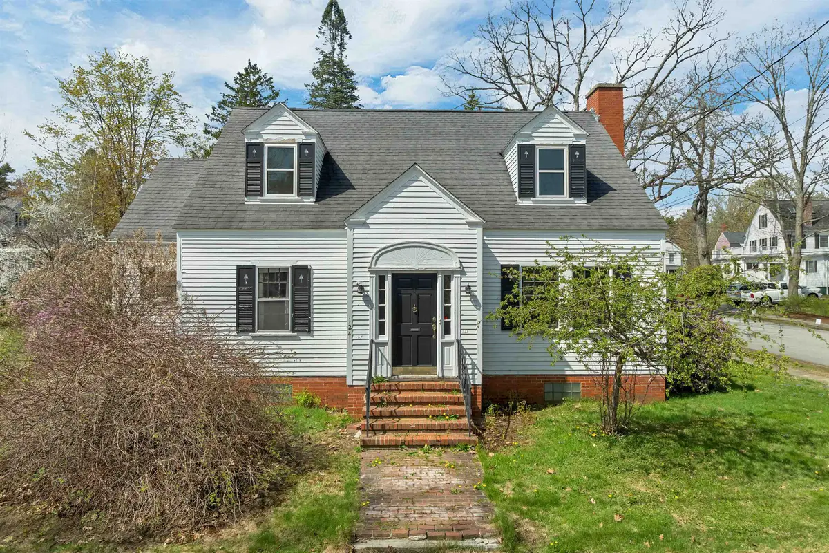 124 Dartmouth Street, Laconia, NH 03246 - #1