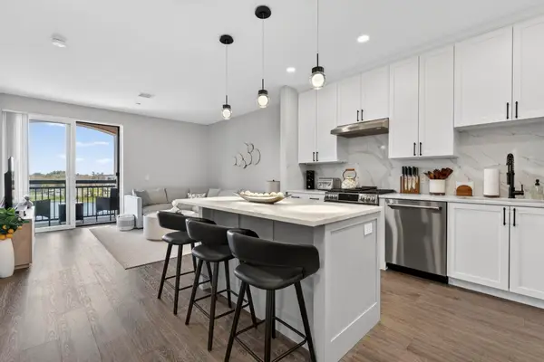 18 Artisan Drive #404, Salem, NH 03079